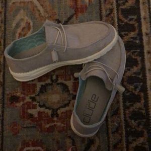 Hey dudes size 8/39